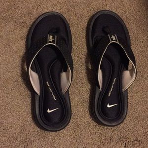 Nike flip flops